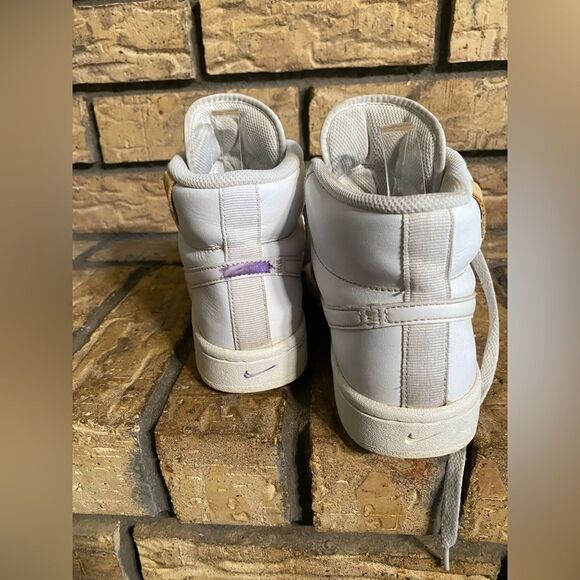 Mid top all white Nike - Picture 5 of 9